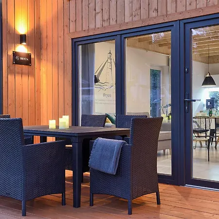 2 Bedroom Beautiful In *